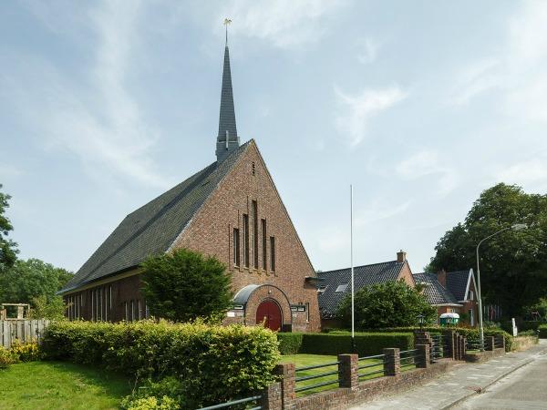 Exterieur Westeremden Boazkerk